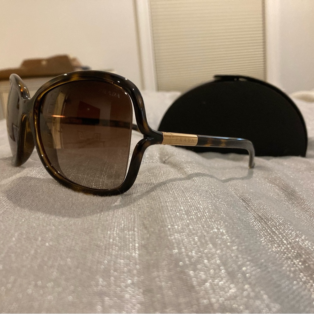 PRADA Women's Tortoiseshell Sunglasses - Brown Lenses